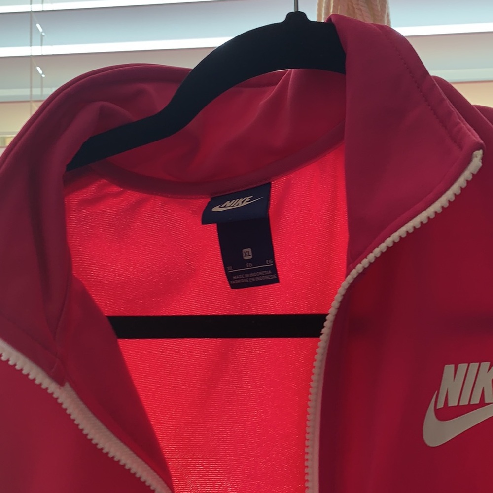 Nike Jacket - Picture 2 of 4